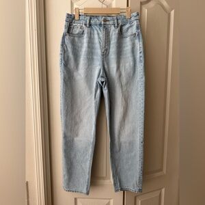American Eagle Outfitters Curvy Mom Jean
